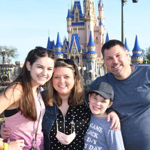 Meet your Posher, Sandra - Picture 1 of 1